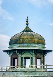 Agra;-Agra-Fort;-Architecture;-Balustrade;-Chhatri;-Dome;-Finial;-Gilding;-India;-Kaleidos;-Kaleidos-images;-La-parole-à-limage;-Lal-Qila;-Mughal;-Pavilion;-Stories-Pictures;-Tarek-Charara;-UNESCO;-Uttar-Pradesh;-White-marble;-World-Heritage